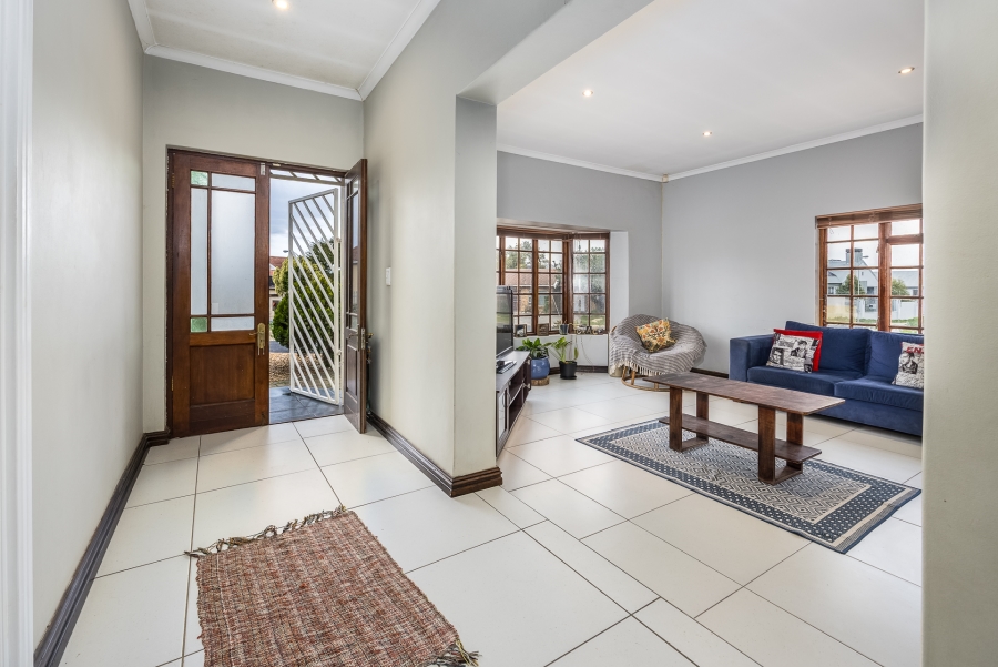 4 Bedroom Property for Sale in Amandelsig Western Cape